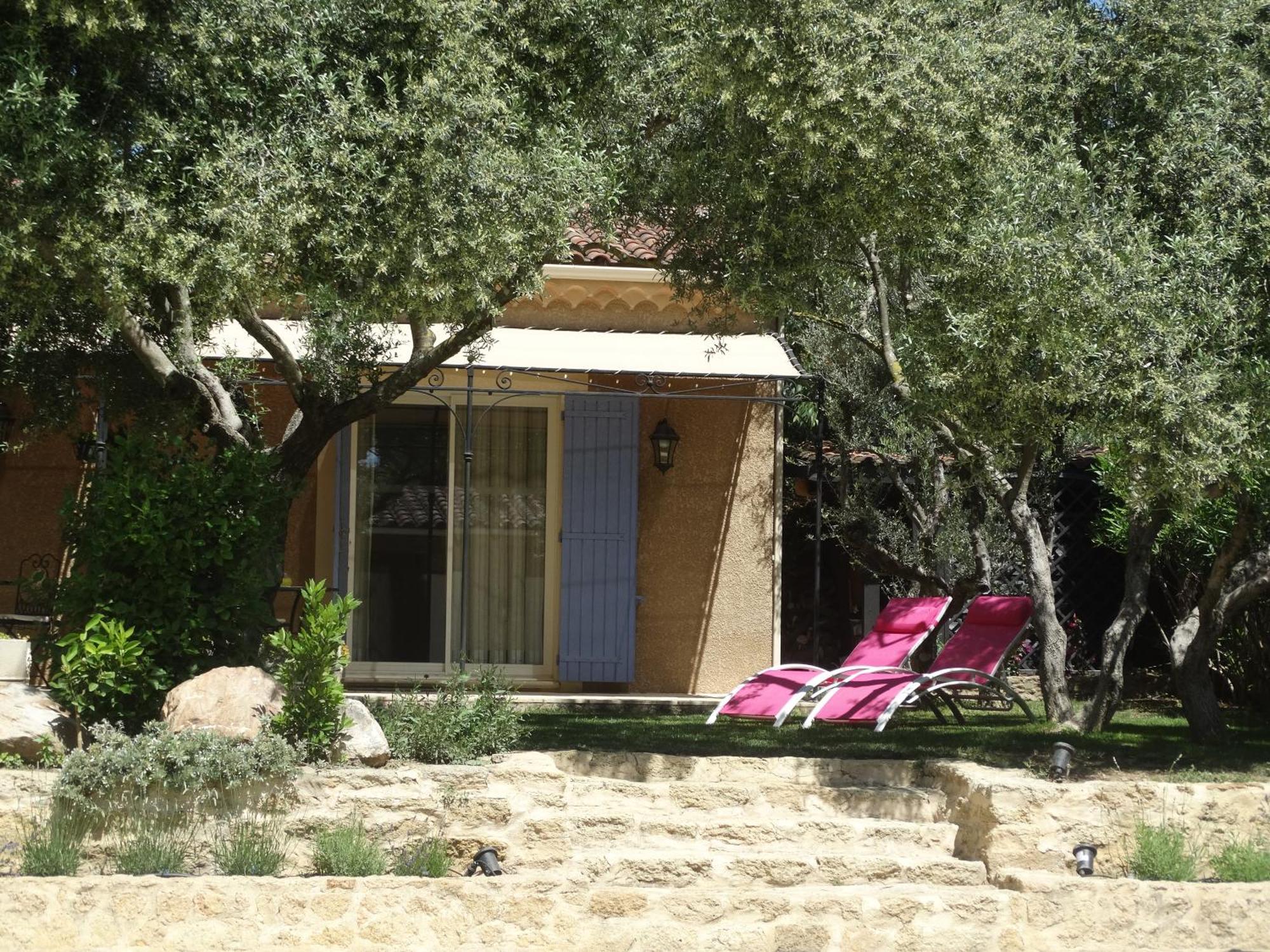 Châteauneuf-du-Pape Gites En B&B Le Clos De La Cerise מראה חיצוני תמונה